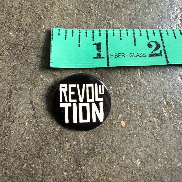 Vivienne Westwood Small Revolution Pin - Picture 3 of 3